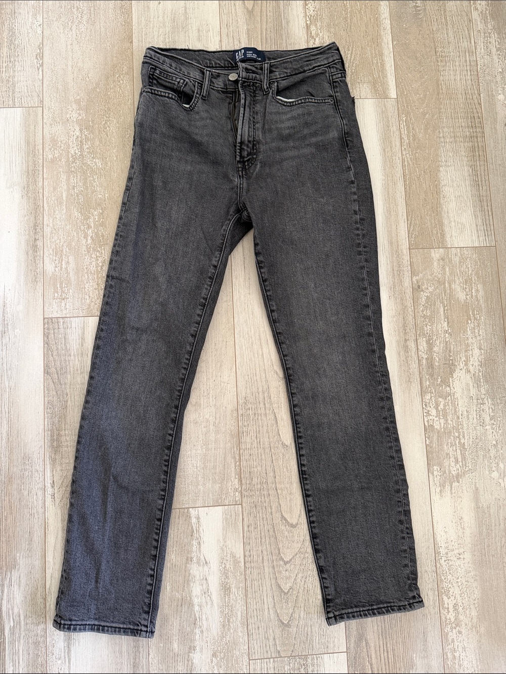 GAP Skinny Jeans in Washed Charcoal Black